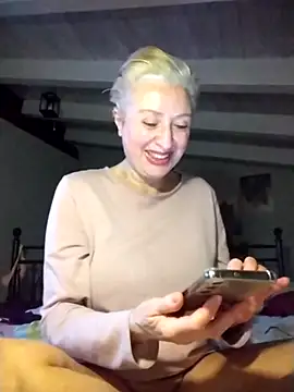 divinaerotica online show from March 2026 05:19:01 PM