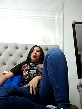 Snapshot of Antoneella_vz chatting on November 2025 11:57:02 PM Antoneella vz online show from November 2025 11:57:02 PM