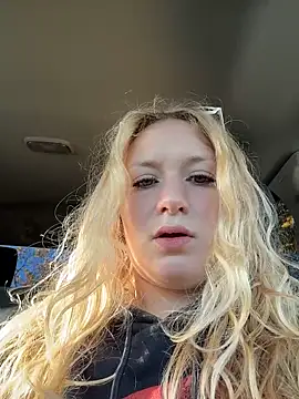 Snapshot of kcmo1010 chatting on October 2025 04:53:02 PM kcmo1010 online show from October 2025 04:53:02 PM