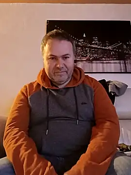 Snapshot of Pourleplasirs chatting on February 2025 10:36:02 PM Pourleplasirs online show from February 2025 10:36:02 PM