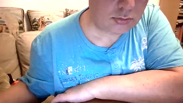 Snapshot of GrandpasDadBulg chatting on October 2025 08:40:02 PM GrandpasDadBulg online show from October 2025 08:40:02 PM