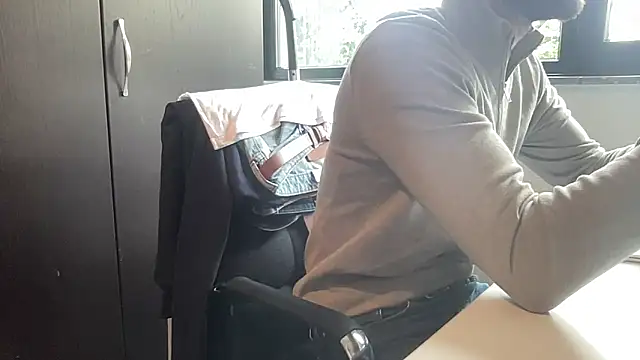 bullyboyy online show from September 2025 07:21:02 AM