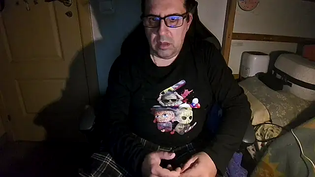 Snapshot of Usame_como_quieras chatting on February 2025 11:13:01 PM Usame como quieras online show from February 2025 11:13:01 PM