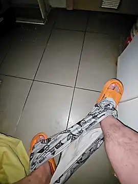 Snapshot of Usame_como_quieras chatting on October 2025 01:50:02 AM Usame como quieras online show from October 2025 01:50:02 AM