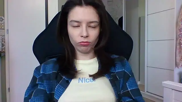 LariceSexy online show from December 2025 01:04:02 PM