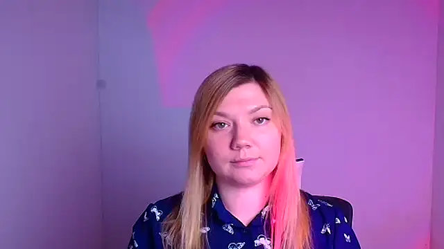 Snapshot of Lola_moree chatting on February 2025 12:28:01 PM Lola moree online show from February 2025 12:28:01 PM