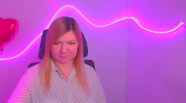 Snapshot of Lola_moree chatting on February 2025 01:00:02 PM Lola moree online show from February 2025 01:00:02 PM