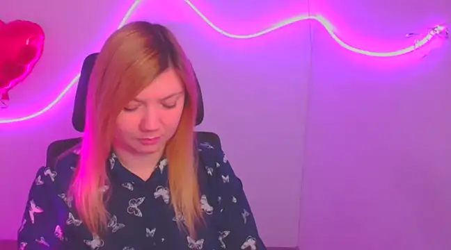 Snapshot of Lola_moree chatting on February 2025 06:39:02 AM Lola moree online show from February 2025 06:39:02 AM