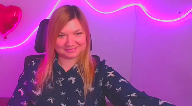 Snapshot of Lola_moree chatting on February 2025 09:45:02 AM Lola moree online show from February 2025 09:45:02 AM