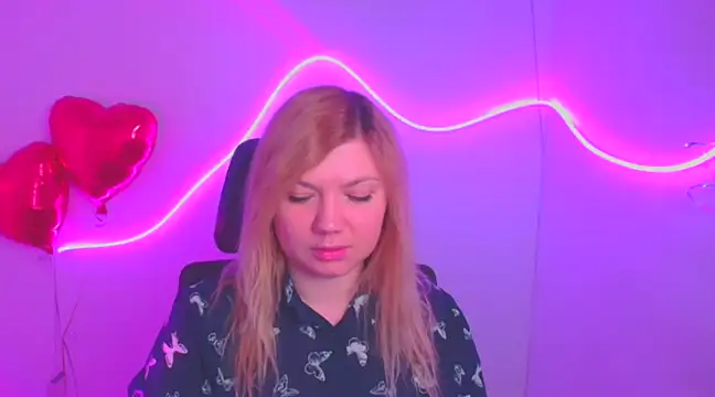 Snapshot of Lola_moree chatting on February 2025 06:40:01 AM Lola moree online show from February 2025 06:40:01 AM