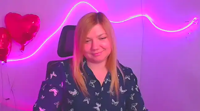 Snapshot of Lola_moree chatting on March 2025 03:27:02 PM Lola moree online show from March 2025 03:27:02 PM