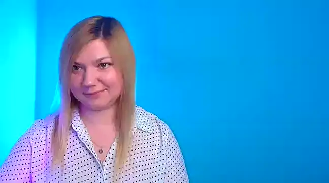 Snapshot of Lola_moree chatting on March 2025 03:48:02 PM Lola moree online show from March 2025 03:48:02 PM