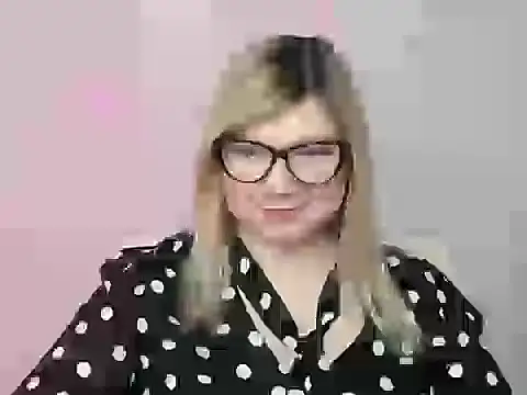 Snapshot of Lola_moree chatting on October 2025 11:55:02 AM Lola moree online show from October 2025 11:55:02 AM