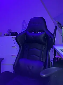 lucas kazimm online show from February 2025 08:09:02 PM