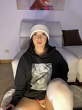 Snapshot of eileensophi chatting on March 2025 07:08:02 AM eileensophi online show from March 2025 07:08:02 AM