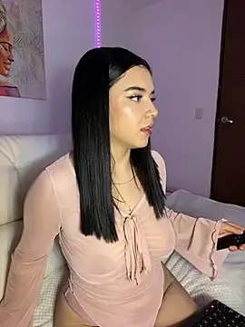 Snapshot of eileensophi chatting on March 2025 02:50:01 AM eileensophi online show from March 2025 02:50:01 AM