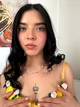 Snapshot of eileensophi chatting on September 2025 08:57:01 PM eileensophi online show from September 2025 08:57:01 PM