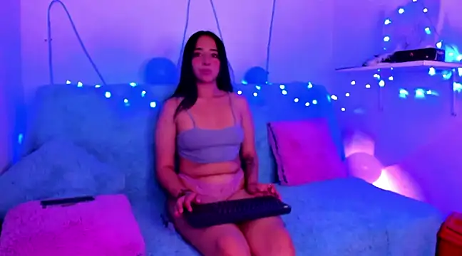 Katie mora  online show from January 2025 09:28:01 PM