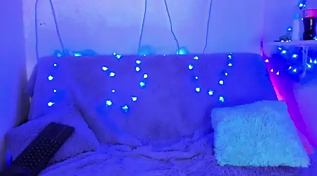 Katie mora  online show from March 2025 08:00:01 PM