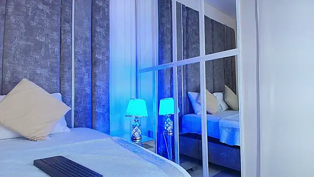 AliDiaz  online show from February 2026 07:23:01 PM