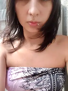 Maiden-Hot online show from December 2025 07:42:02 PM