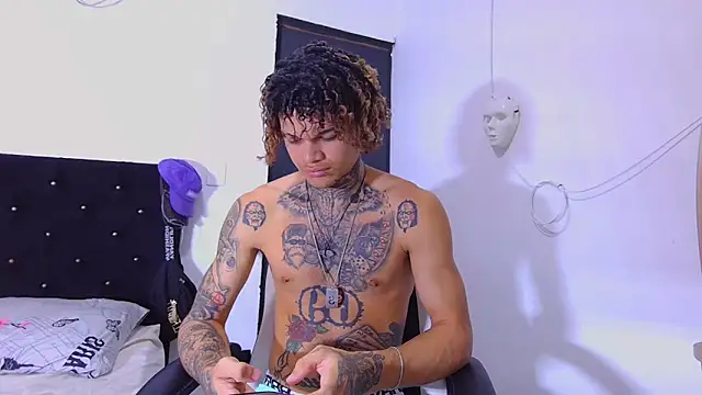 hot man05 online show from November 2025 08:30:01 PM