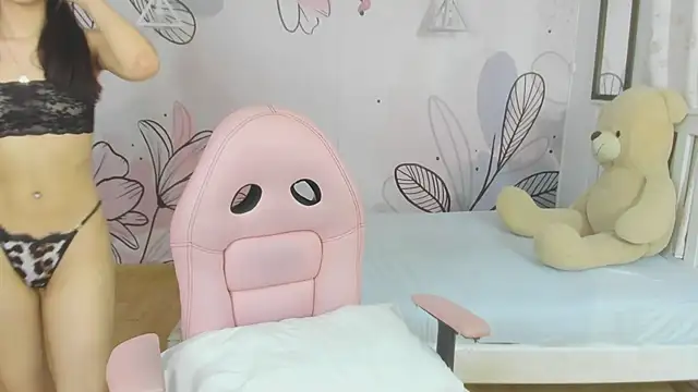 mia vanucci1 online show from February 2025 03:53:01 AM