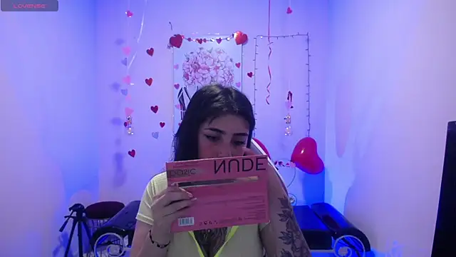 Adri Gomez  online show from February 2025 03:23:01 AM