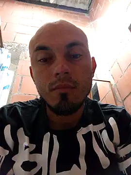 Snapshot of Jean18060 chatting on January 2026 01:05:01 PM Jean18060 online show from January 2026 01:05:01 PM