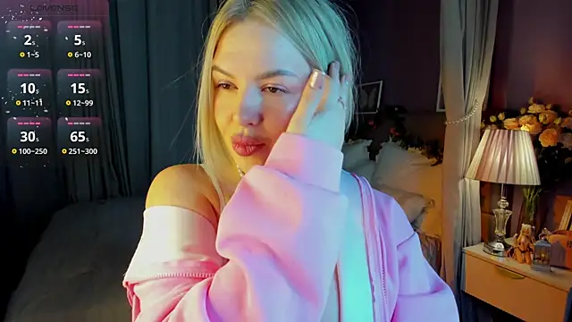 Snapshot of Nikki_Kai chatting on November 2025 01:07:02 AM Nikki Kai online show from November 2025 01:07:02 AM