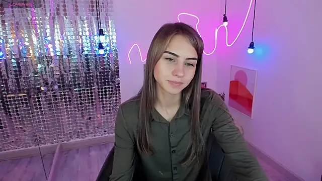 Snapshot of CharmBianca chatting on February 2025 05:19:01 AM CharmBianca online show from February 2025 05:19:01 AM