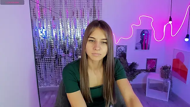 Snapshot of CharmBianca chatting on February 2025 01:38:02 PM CharmBianca online show from February 2025 01:38:02 PM