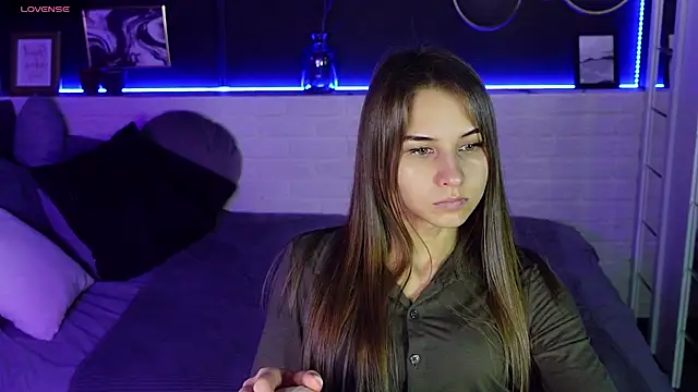 Snapshot of CharmBianca chatting on February 2025 11:49:01 AM CharmBianca online show from February 2025 11:49:01 AM