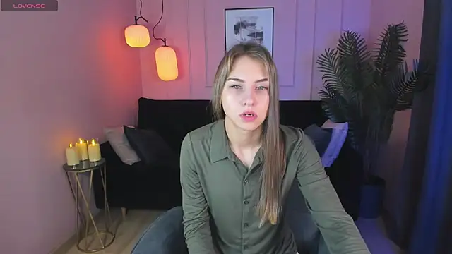 Snapshot of CharmBianca chatting on February 2025 05:23:01 AM CharmBianca online show from February 2025 05:23:01 AM