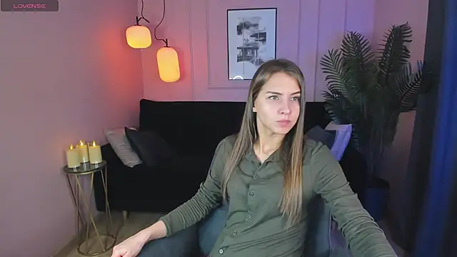 Snapshot of CharmBianca chatting on February 2025 08:39:02 AM CharmBianca online show from February 2025 08:39:02 AM