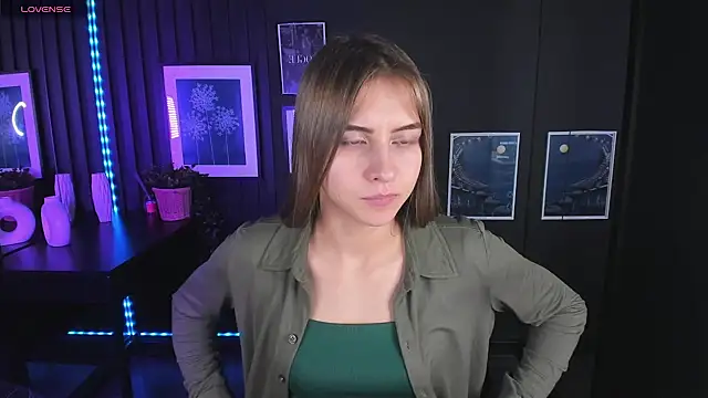 Snapshot of CharmBianca chatting on February 2025 02:27:02 PM CharmBianca online show from February 2025 02:27:02 PM