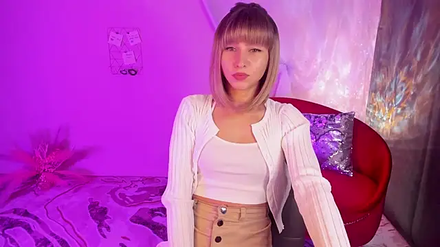 Snapshot of CharmBianca chatting on November 2025 12:09:02 PM CharmBianca online show from November 2025 12:09:02 PM