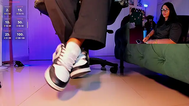 aleya bliss online show from December 2025 03:05:01 AM