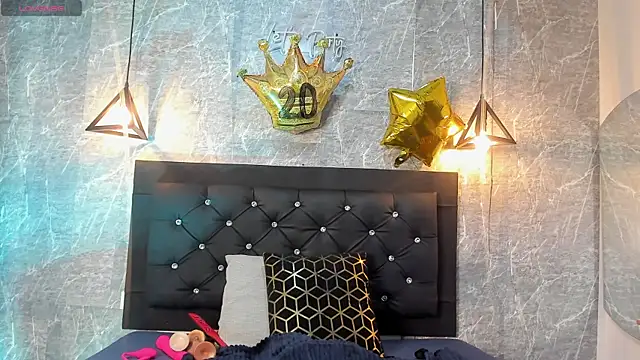 Snapshot of emberhodson chatting on November 2025 11:27:01 AM emberhodson online show from November 2025 11:27:01 AM