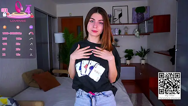 ErlinaBuoy online show from December 2025 05:34:02 AM