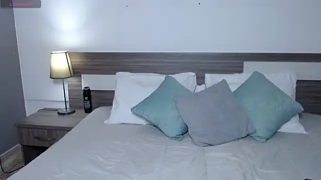 Liiamthompson online show from March 2026 07:05:01 PM