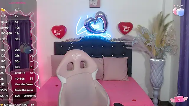 Snapshot of palmerfox_tay chatting on March 2025 06:18:02 AM palmerfox tay online show from March 2025 06:18:02 AM