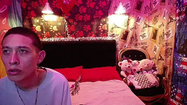 Snapshot of SimonAndJocelyn chatting on February 2025 07:16:02 PM SimonAndJocelyn online show from February 2025 07:16:02 PM