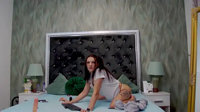 Snapshot of LissaAnn chatting on February 2025 06:04:02 PM LissaAnn online show from February 2025 06:04:02 PM