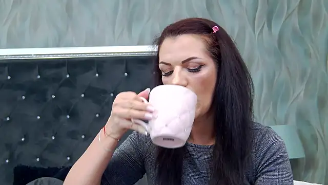 Snapshot of LissaAnn chatting on March 2025 03:42:01 AM LissaAnn online show from March 2025 03:42:01 AM