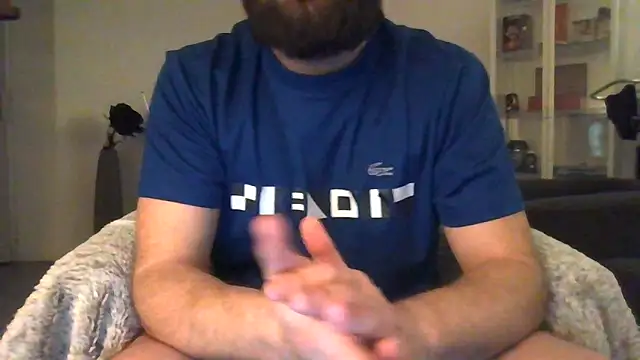 Snapshot of Zer_oki chatting on January 2025 05:21:01 PM Zer oki online show from January 2025 05:21:01 PM