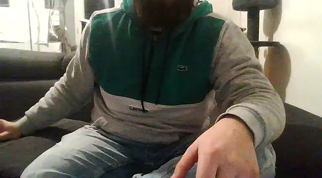 Snapshot of Zer_oki chatting on March 2025 07:31:02 PM Zer oki online show from March 2025 07:31:02 PM