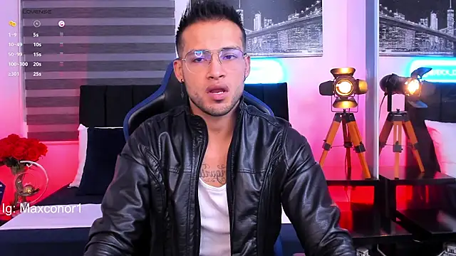 Snapshot of Max_Conor1 chatting on March 2025 10:49:02 AM Max Conor1 online show from March 2025 10:49:02 AM