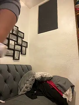 MirandaLatinaLovely online show from November 2025 04:07:02 AM