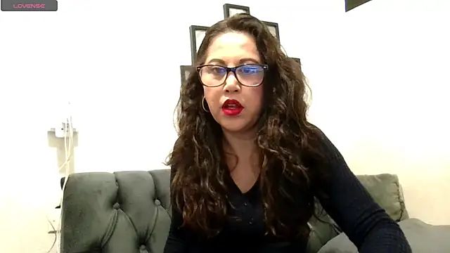 MirandaLatinaLovely online show from February 2026 06:22:02 PM